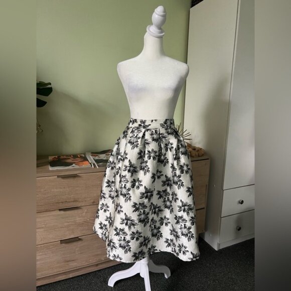 Metallic Silver & Black Flower Brocade Fabric Shimmery Fancy Cupcake Skirt Sz L - Picture 7 of 16